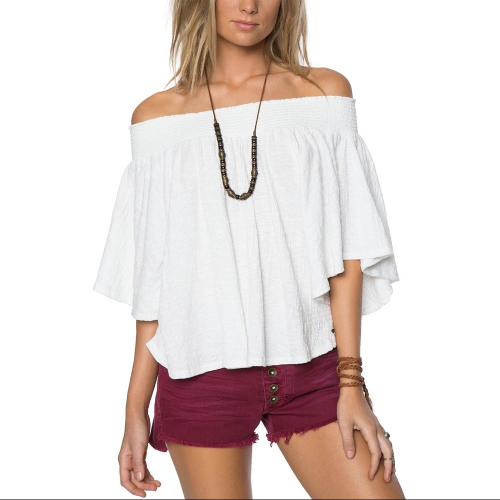 NWOT O’Neill Sahara Off the shoulder ✨